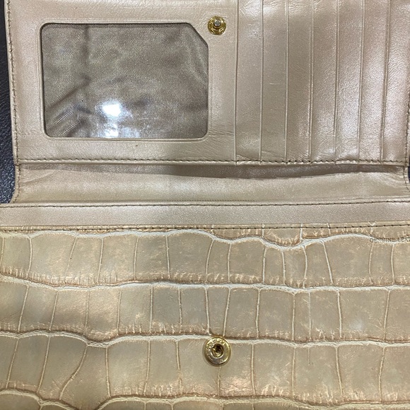 Kenneth Cole New York Wallet - Picture 3 of 8